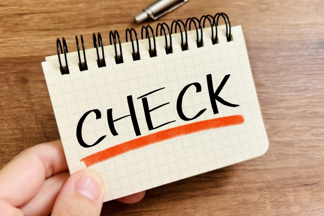 チェック